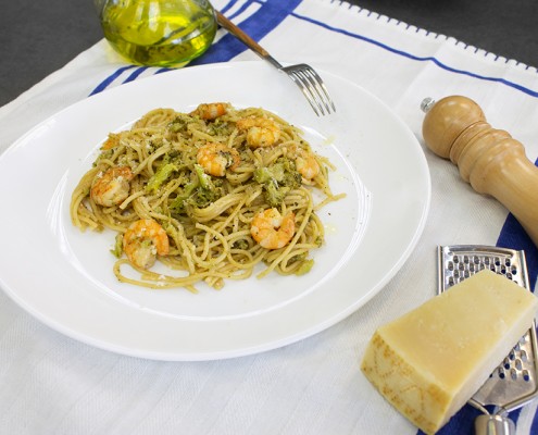 Espaguetis con brócoli y langostinos Ollas GM