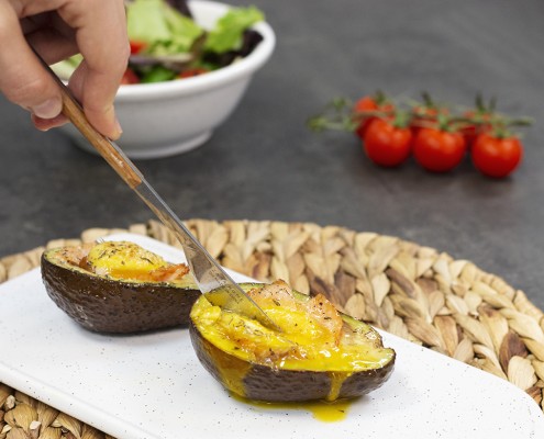 Aguacate relleno de salmón Olla GM